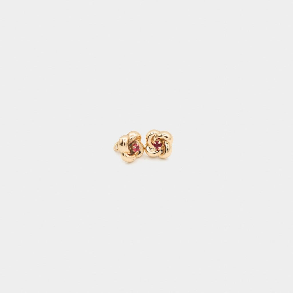 Pre - Owned 10K Yellow Gold Flower Red Stone Stud Earrings - O/S - B.G. Loan & Jewelry Co. - B.G. Loan & Jewelry Co.