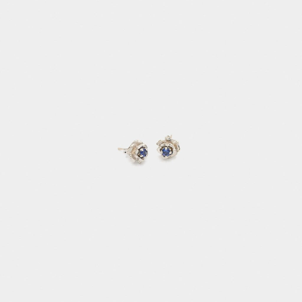 Pre - Owned 14K White Gold Flower Blue Stone Stud Earrings - O/S | B.G. Loan & Jewelry Co. - B.G. Loan & Jewelry Co.
