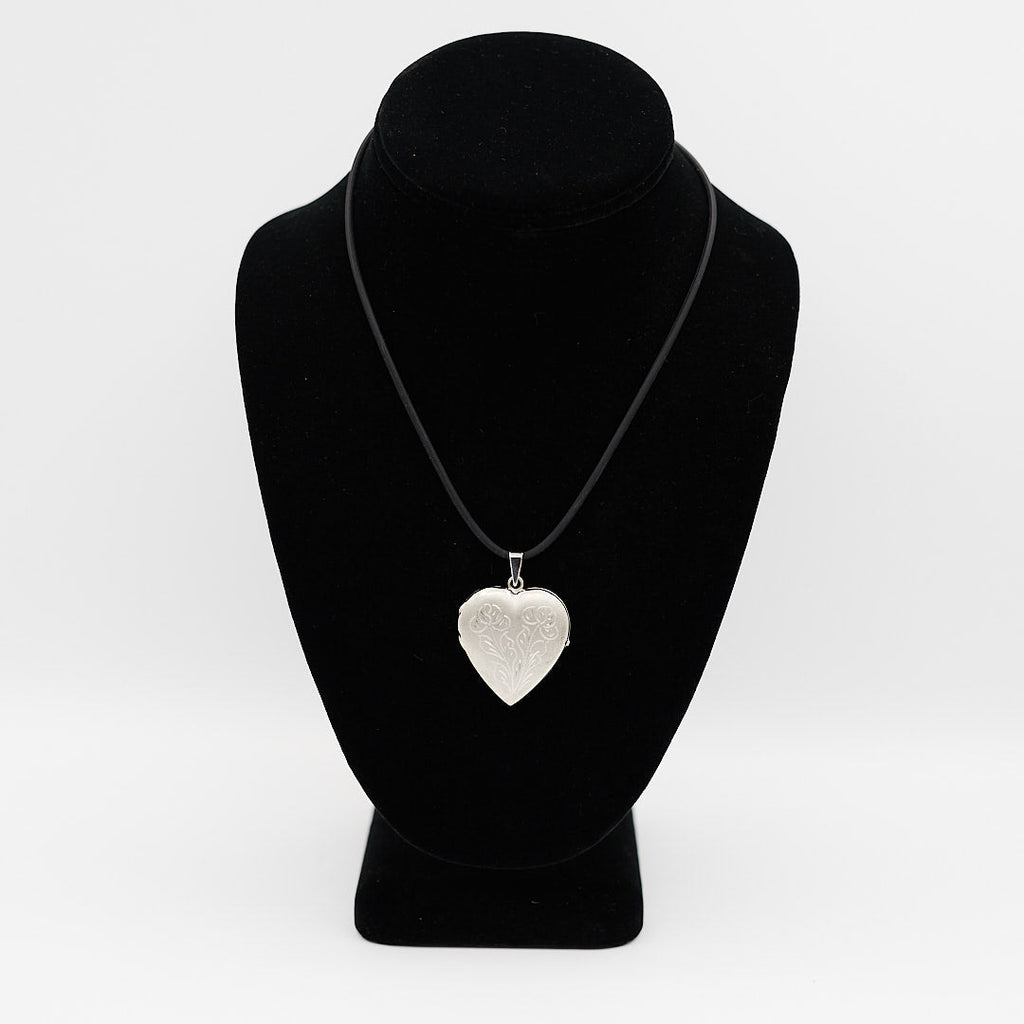Pre - Owned 14K White Gold Heart Photo Locket Pendant - 1.625" | B.G. Loan & Jewelry Co. - B.G. Loan & Jewelry Co.