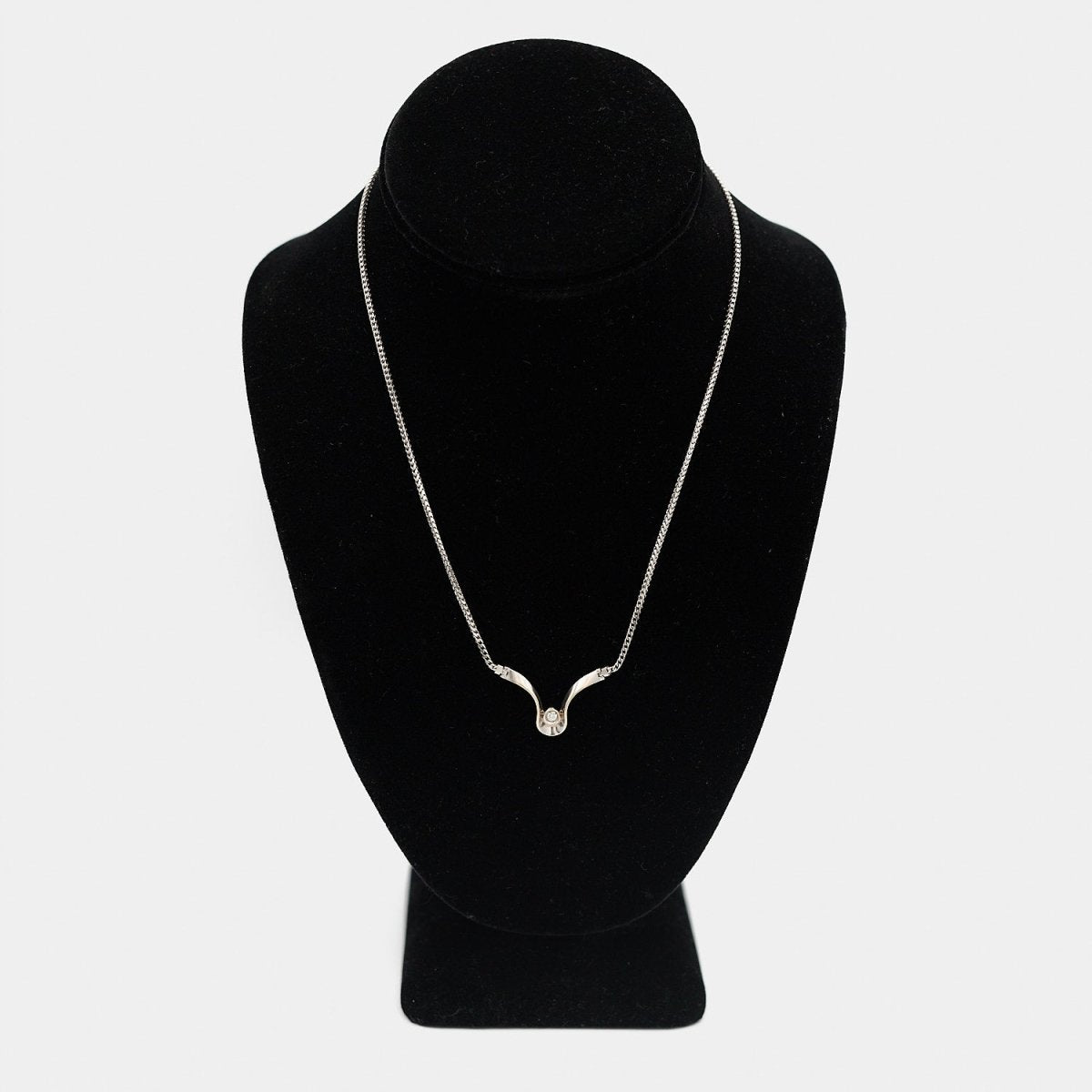 Pre - Owned 14K White Gold White Diamond Necklace - 17.25" | B.G. Loan & Jewelry Co. - B.G. Loan & Jewelry Co.