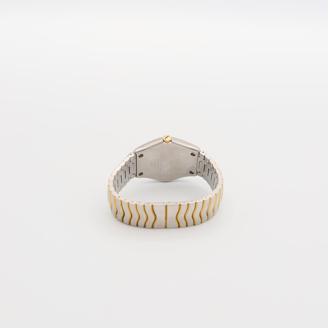 Underside view of the Ebel Classic Wave 38mm watch, highlighting the hidden butterfly buckle and the 92.26 gram total weight.